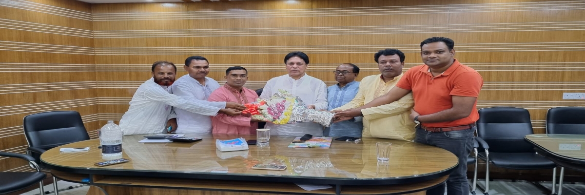 মাননীয় এমপি মহোদয়ের আগমন 